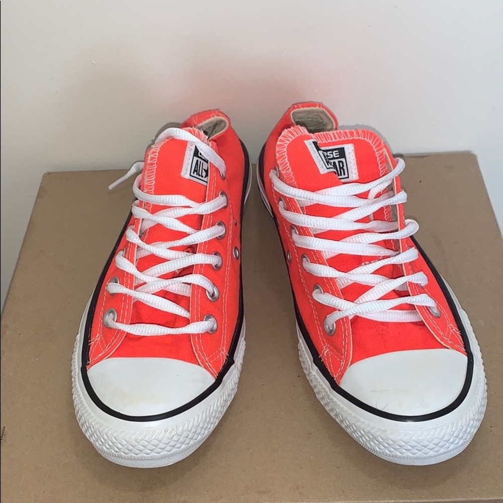 Converse size 8